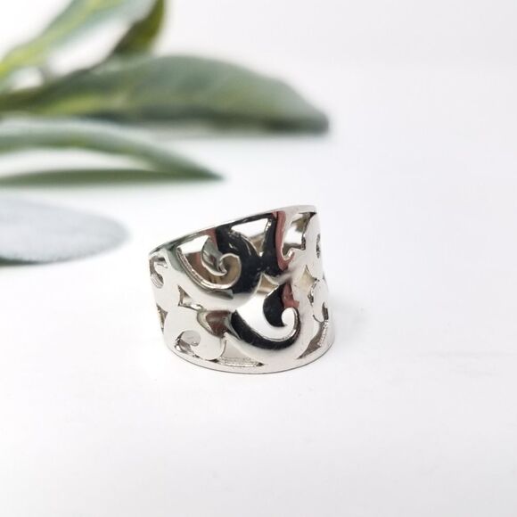 Sterling Silver Wave Cutout Wide Ring 6.25-6.5 - Picture 1 of 8